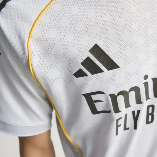 real madrid badge